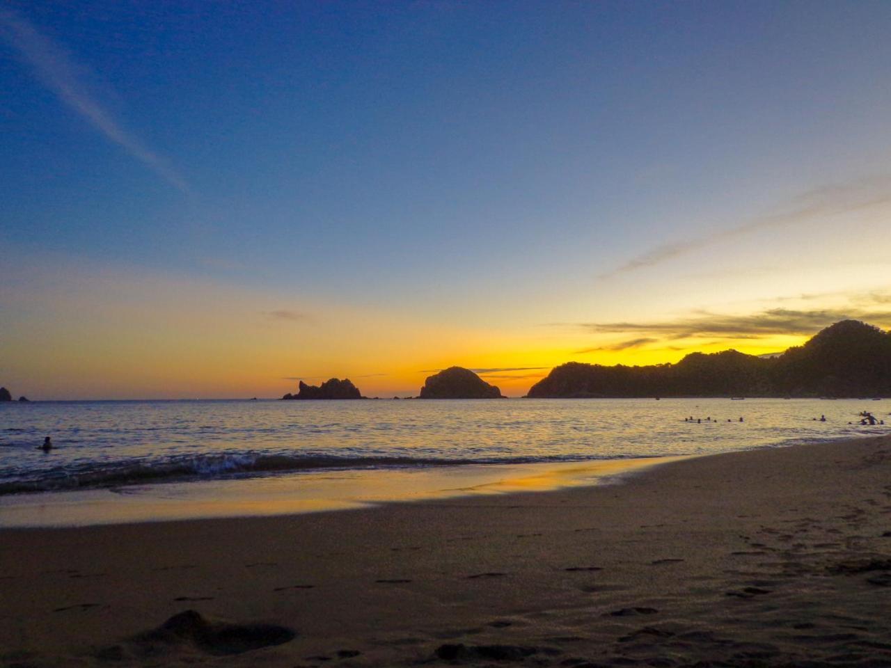 Bungalows Las Hamacas Сан-Патрисио-Мелак Экстерьер фото